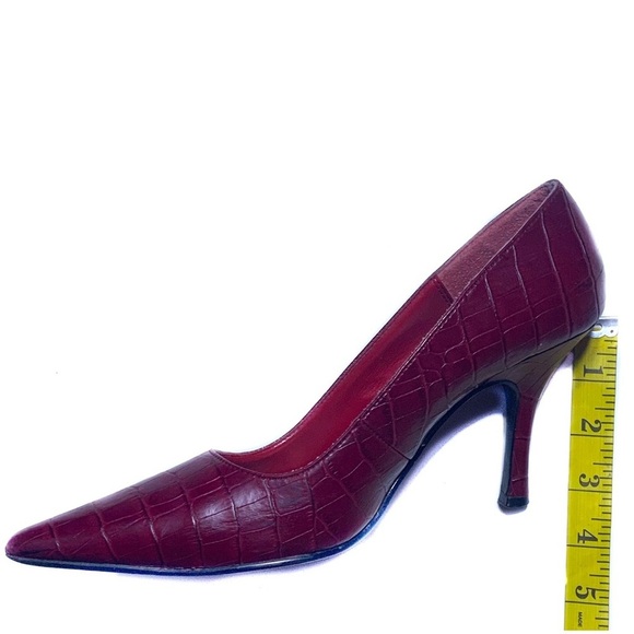 Expressions Pointy Toe Heels Faux Alligator Pumps 3.25 in Red Wine Women SZ 8 - Picture 4 of 16